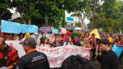 Ribuan Massa Demo di Kejari Langkat, Kordinator Aksi : TRP Tidak Terlibat TPPO