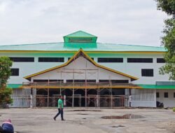 Selain ‘Molor’, Atap Proyek Rehab Gedung Serbaguna Langkat Diduga Tak Sesuai