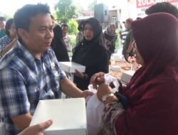 Reses di Medan Timur, Zulkarnaen Terima Keluhan Warga soal Akte Lahir Anak dengan Ortu Nikah Siri